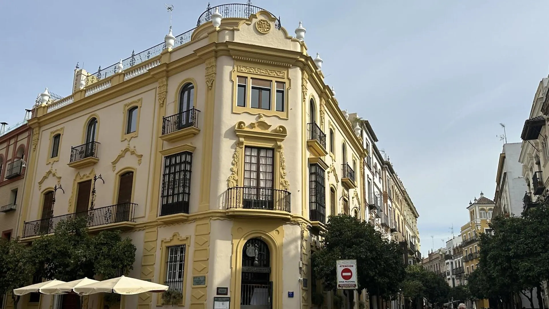 Lujoso Apartamento A Los Pies De La Catedral Sevilla Spanien